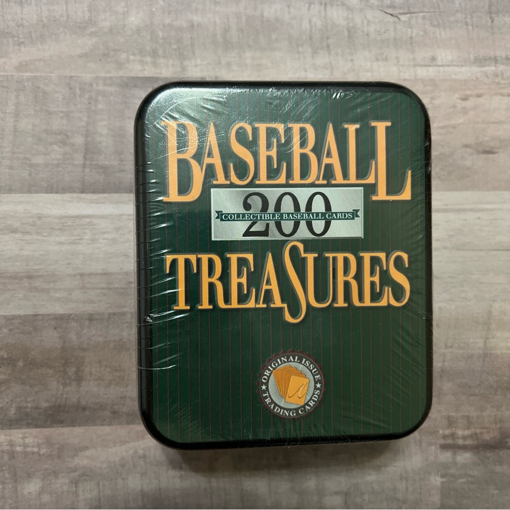 Baseball Treasures 200 Collectible Baseball Cards In A Metal Tin 1996